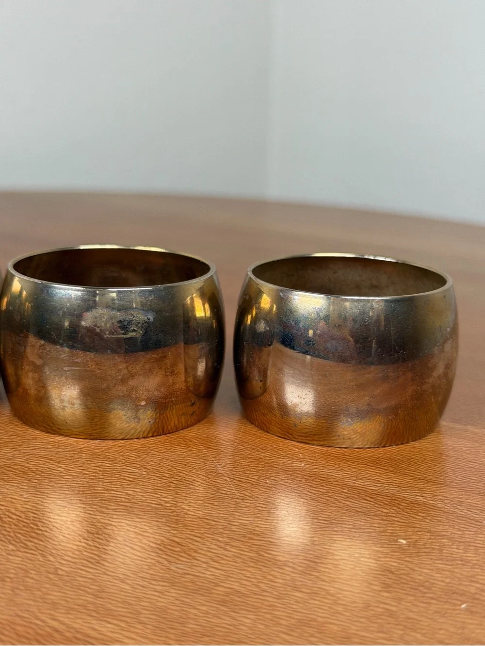 Vintage MCM Round Brass Napkin Rings Unadorned Set of 4